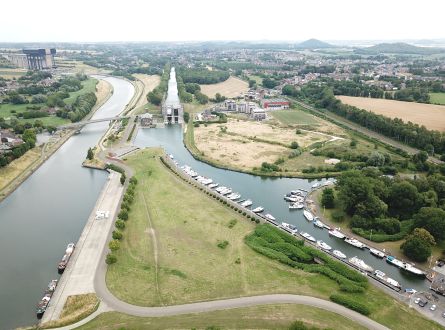 Foto Yacht Club Des Ascenseurs